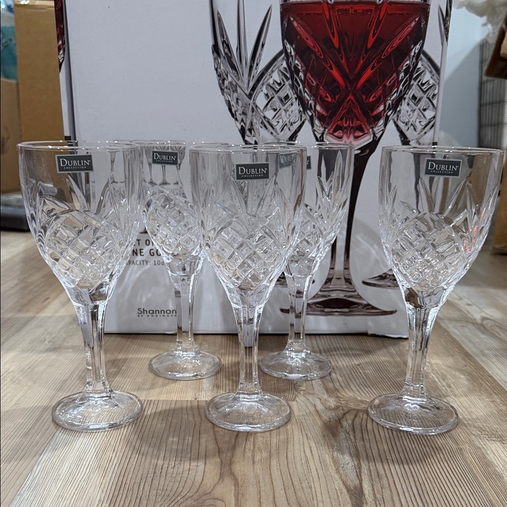 Godinger Dublin l Wine Glass Set - Clear set of 5 new no box